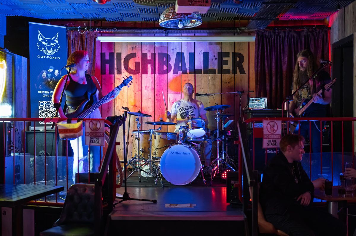 Live band on the Highballer stage